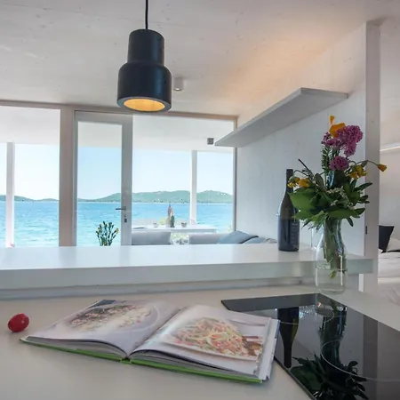 Oikos Buqez - New Villas 2021 Vila