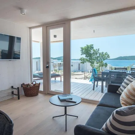 Oikos Buqez - New Villas 2021 Pakostane