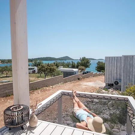 Oikos Buqez - New Villas 2021 Pakostane