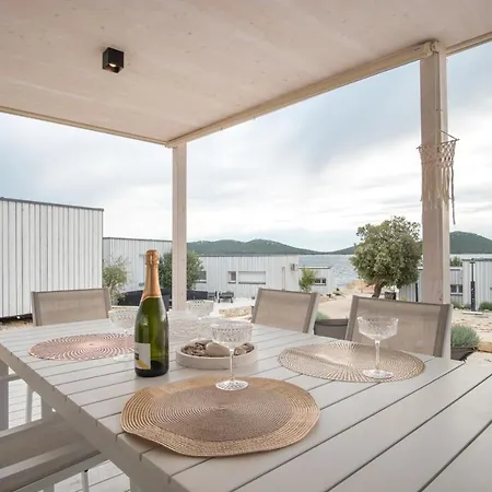 Oikos Buqez - New Villas 2021