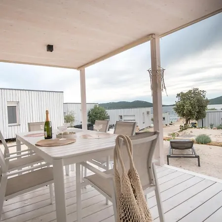 Oikos Buqez - New Villas 2021