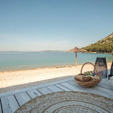 Oikos Buqez - New Villas 2021 Vila