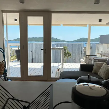 Oikos Buqez - New Villas 2021 Pakostane